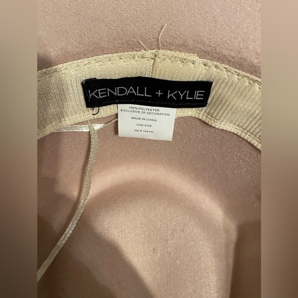 Felt hat - Picture 2 of 3